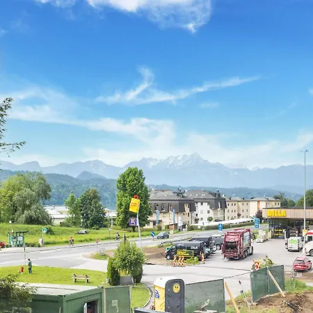 Apartment In Carinthia On Lake Woerthersee *